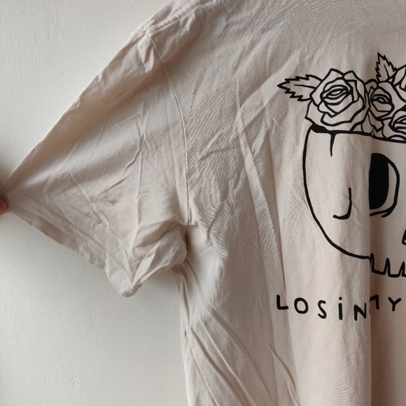 Beige Unisex T-shirt with Skull Motif - Picture 6 of 6